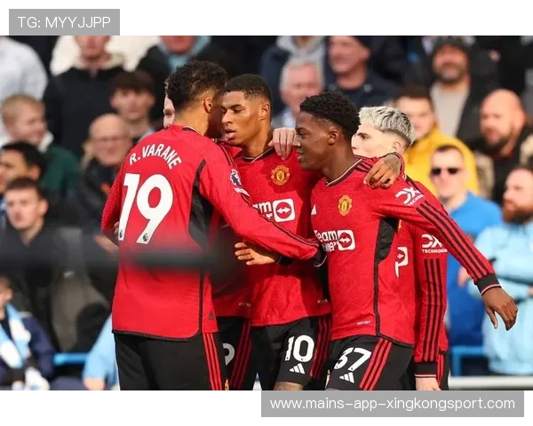 曼联准备在边路深度上进行一次短期投入提升