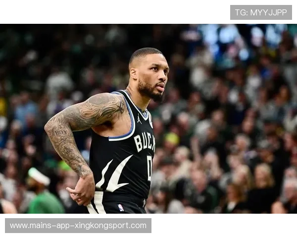 利拉德 Logo 三分打板入网全场炸裂