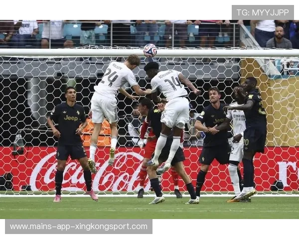 尤文边路的穿插与头球,完成了本场比赛的制胜动作