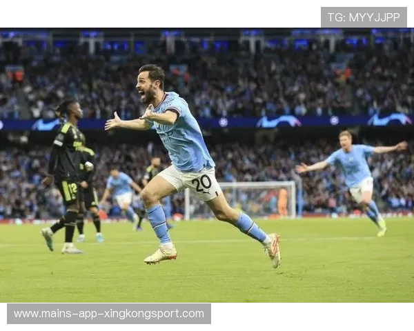 曼城耐心组织调度，B席的节奏切换非常致命